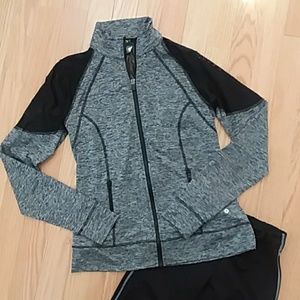 xersion sleeveless hoodie